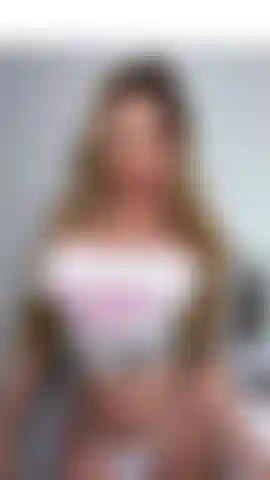 Whats your favorite part of me. My perfect tits, my thick ass, or these juicy lips?  Add me to Favorites, leave a dirty comment, and DM me to become my Caitlin Bell Boy.