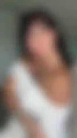 Sexy, te provoco y juego caliente con chorros.