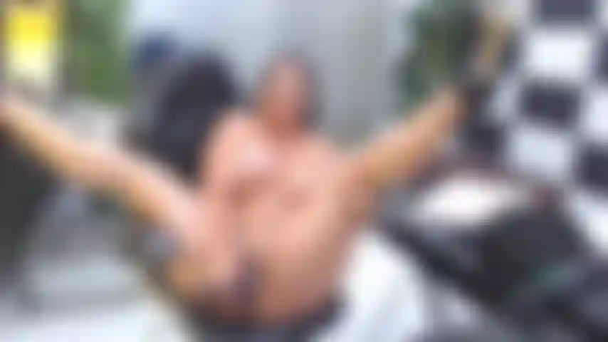 Me encanta jugar conmigo misma.