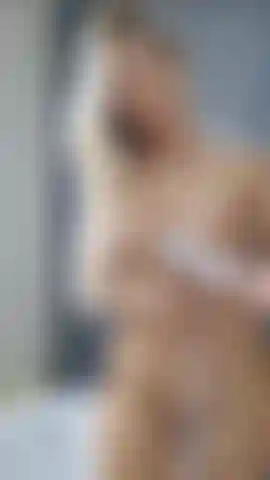 ¡Ay, no! Me pillaste desnuda en la ducha...