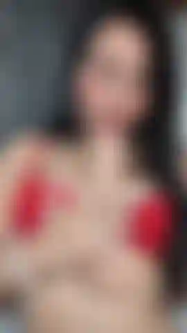 Una chica juguetona.