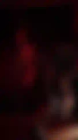 Silueta en luz roja :p ¿quieres verme provocándote?: P.