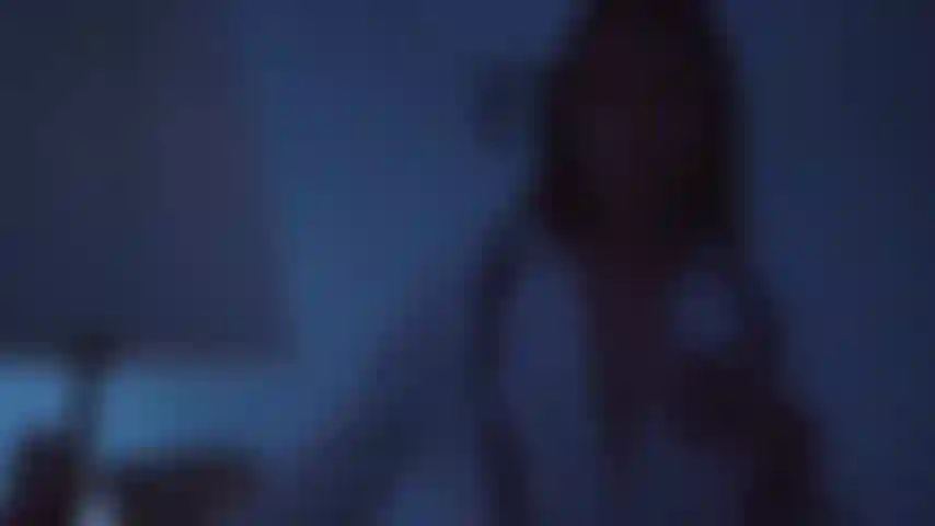 Chica desnuda sexy y elegante!