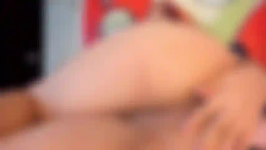 Soy solo una perra traviesa que ama jugar con mis agujeros, ¿quieres jugar también?