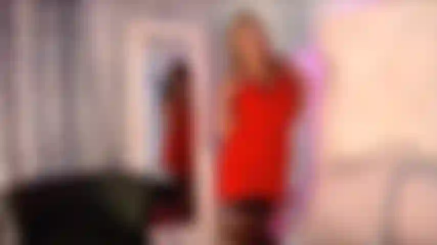 Quiero que tomes mi cuerpo y me hagas solo tuyo cariño.