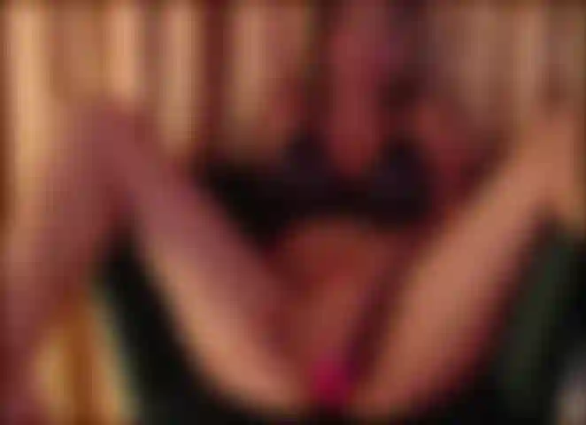 Me encanta masturbarme pensando en ti y squirting.