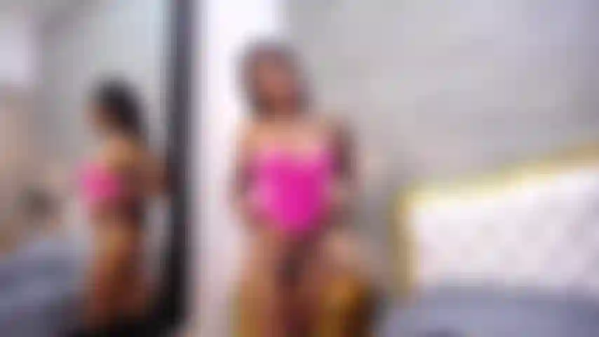 Mira qué desnudo está mi cuerpo caliente, cariño.