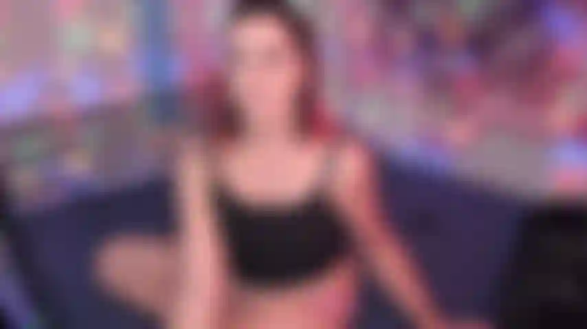 Chupar consolador y follar.