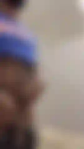 Casi me atrapan en el cubículo del campus. ¿Qué harías si fueras tú?