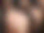 Humillándote por acariciarte el trasero con una tanga. Eres una perdedora tan débil para el gran trasero de jackie, que no puedes evitar masturbarte tontamente con su culo gordo y perfecto.