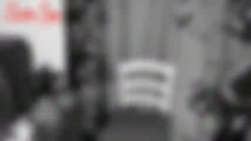 Fantasma te hace correrte, no puedes dormir, de repente aparece una aparición fantasmal... Y su botín es enorme! Esta zorra espeluznante te provoca con su trasero, aplaudiendo y animándote a enloquecer. Tu...