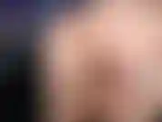 Comparto un consolador de doble extremo con la mariquita. La amante jackie ha estado viendo porno de la bbc otra vez y eso la ha puesto muy cachonda... Qué lástima, su pequeña mariquita es todo lo que tiene a mano en este momento...