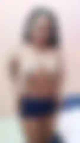 Vibrando mi coño hasta el orgasmo.