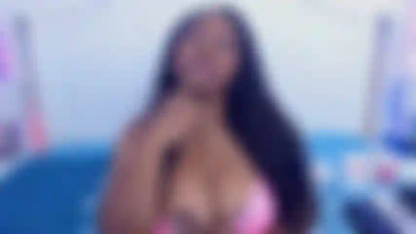 Lengua y pechos sexys.