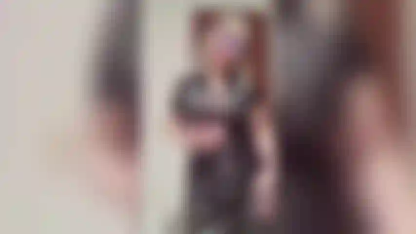 Tócame en el baño.