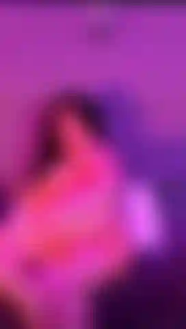 Pon tus manos en mi cuerpo.