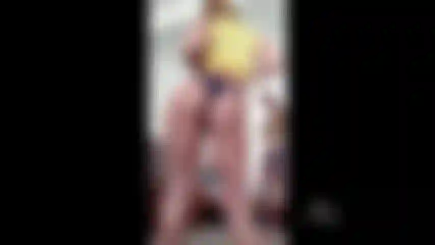 JazzabelleRox culo vista y abierta, de pie y de perrito.