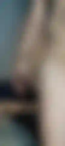 Mira mis grandes tetas y lo mucho que puedo abrir mis agujeros.. Tomada al azar rápidamente para tener un video en medio de pintar una habitación mientras me pongo cachonda para ustedes..