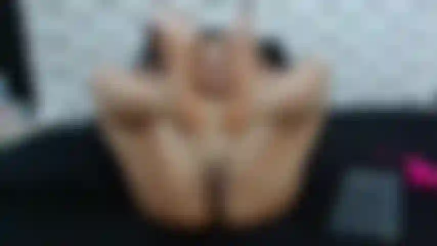 Lindo coñito y hermosos pies.