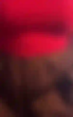 Rebote de tetas en cámara lenta.