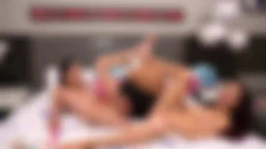 Natalia nix, sabina rouge, kiarra kai coño de chicas follando en vivo.