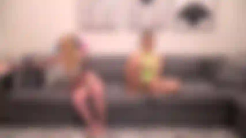 Bunny play - bella rolland y paris white se masturban juntas en cámara en vivo.