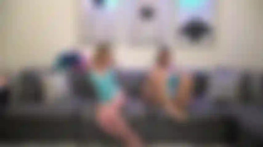 Bunny play - bella rolland y paris white se corren juntas mientras se masturban.