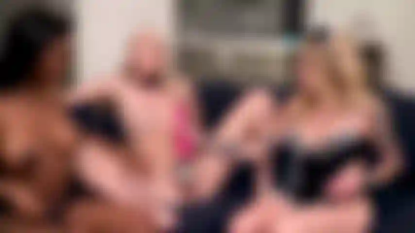 Spooky hot, pequeñas doncellas sucias jaymee green y paris white cuidan bien de kay, encantadora.