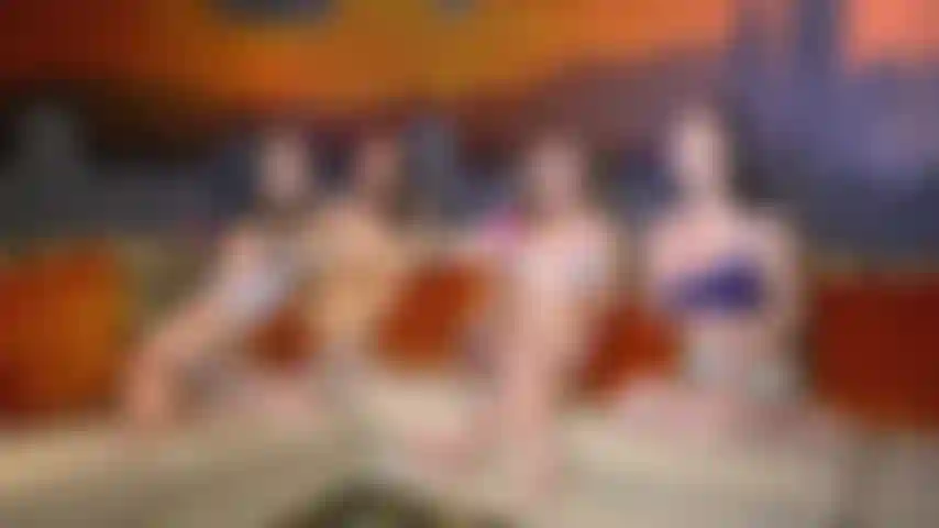 Jazmin luv, katie kush, diana grace, avery black, todas en fila para lamerse el coño en el show de cámara en vivo del fin de semana.