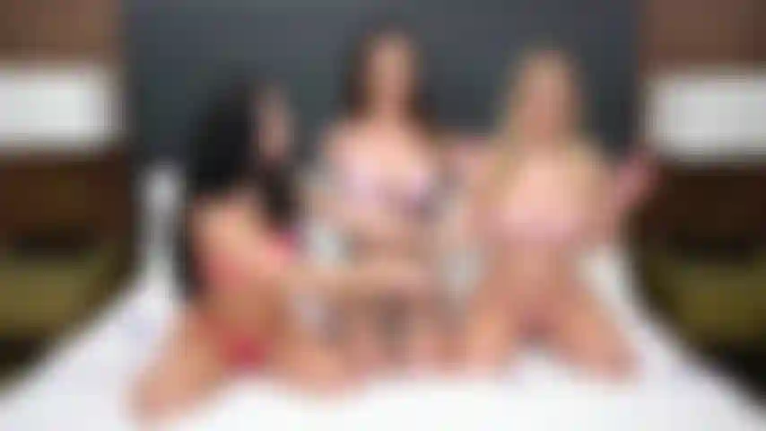 Las estrellas porno rocky emerson, alex coal y percy sires se masturban para ti en un show en vivo de fin de semana.