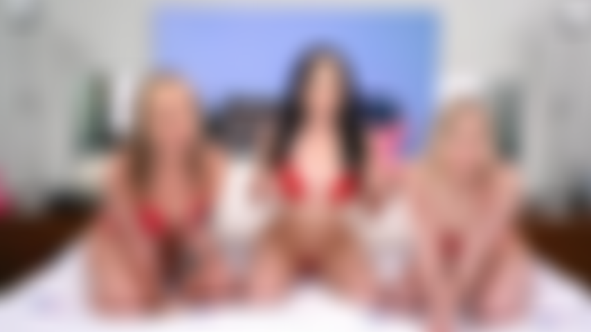 Se ayuda mutuamente a masturbarse en un trío de chicas