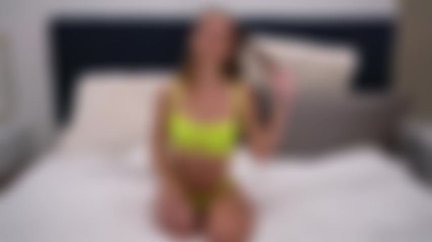 Un festival de chorros de trío de chicas con adira