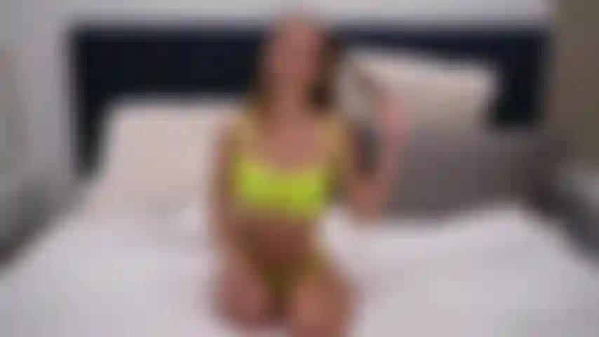 Un festival de chorros de trío de chicas con adira