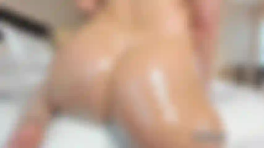 Naked Booty Oiled Feet Oiled twerking and spreading. Just a sexy hot teaser.