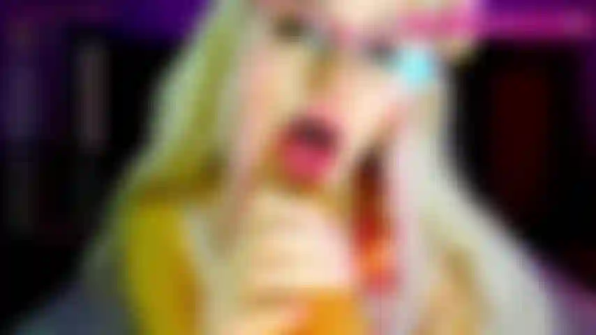 Mira como te chupo la gran polla y la cabalgo.