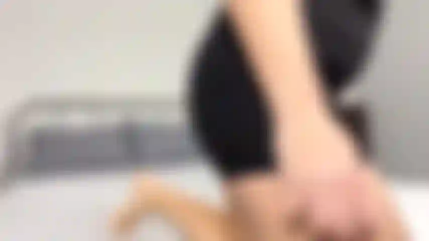 Soy tu exnovia y acabo de llegar a casa después de encontrarme contigo en el bar esa misma noche. Te hago un vídeo guarro intentando seducirte y mostrarte lo mojada que estoy.... ;).