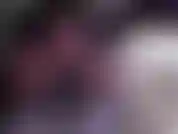 Vintage liguero sin entrepierna, jugando en la ventana. ¿Ojalá fueras la vecina?