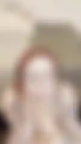 Pov: la novia da una mamada babosa, titfuck, ¡y suplica por la corrida! Te recibo en casa cuando llegas del trabajo y de inmediato te necesito en mi boca. Te chupo la polla y la pongo entre mis grandes tetas mojadas. Luego me follas en misionero como he estado deseando todo el día. Me monto encima de ti mientras ves cómo rebota mi culo gordo hasta que les doy a los dos una cuenta regresiva para que podamos corrernos juntos! **El video de juego de rol en solitario incluye mamada babosa en pov, titfuck, follada con dildo en misionero, cabalgar en cowgirl, dirty talk, cuenta regresiva para la corrida, aliento al creampie**.