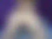 Vamos a jugar un juego, voy a rebotar mi trasero y vas a hacer 2 golpes, me quitaré las bragas rojas, rebotaré con solo mi tanga puesta, luego me quitaré la tanga y daré ua cum cuenta atrás 2 mi culo desnudo.