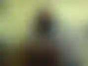 Es tu esclava el día de la liberación. Puedes ver mi culo delicioso y curvilíneo balancearse hacia adelante y hacia atrás y acariciar exactamente como te digo. Podrás ver mis agujeros perfectos si llegas hasta el final.