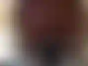 Te pillé rebuscando en mi cajón de bragas, pequeña perdedora. Podría llamar a tu jefe y hacer que te despidan o puedes chupar este gran arnés negro mientras acaricias tu pequeña polla y te comes tu semen. Sabía que lo chuparías.