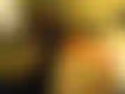 Agarra esa polla y acaríciala hasta que la azotes y la sacudas mientras mi hermoso y redondo culo te hipnotiza con sus movimientos.