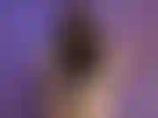 Nos hemos estado enviando fotos sexys toda la mañana. Decidí enviarte este video joi de tetas calientes rebotando para que lo acaricies durante la pausa del almuerzo.