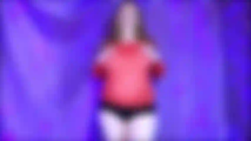 Saca tu polla y acaricia exactamente como te digo 2 mientras te muestro grandes tetas de 36 dd, acaricia rápido y lento, lento y rápido una y otra vez hasta que te dé una cuenta regresiva de semen y te haga tener un orgasmo alucinante. .