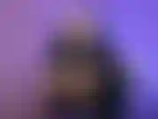 Soy dueña de tu cuerpo y mente esclava. Uso mi voz, mis pies perfectos y una jaula de castidad para controlarte por completo. Esta noche estás bajo mi hechizo y adoras mis pies mientras te hablo del hombre al que me voy a follar.