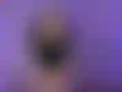 ¿Sabes por qué he sido tan feliz el año pasado? Te he estado engañando a todos los chicos que conoces. Me has estado lamiendo el coño después de que me entraron. Tira de tu polla inútil mientras te lo cuento.