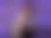 Veo que hoy hiciste todas tus tareas esclava. Te has ganado tu trato. Puedes oler mis tacones altos sudorosos, mis pies en pantimedias y luego lamerme el culo mientras masturbas tu pequeña polla y luego te comes tu semen.