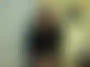 Sabes cómo dijimos que esto de los cuernos quedaría entre nosotros. Bueno, ahora todo el mundo lo sabe. Podría decir que es algo mutuo o podría decirles a todos lo patético que es tu pene. Come tu semen y mentiré por ti.