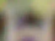 Hoy vamos a jugar un juego. Me acostaré boca abajo y dejaré que mires mi delicioso culo mientras acaricias tu polla. El juego es que tienes que masturbarte con la forma en que muevo los dedos de los pies.