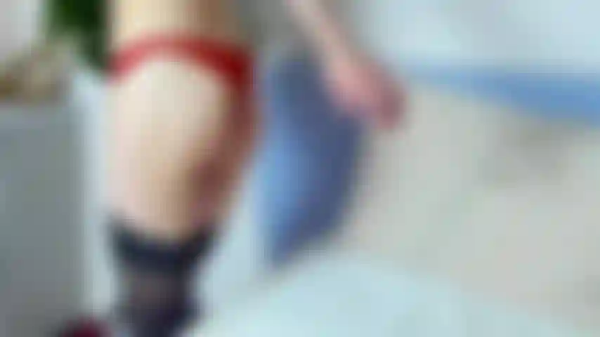 Levanta las piernas y tocame hasta que me corra!